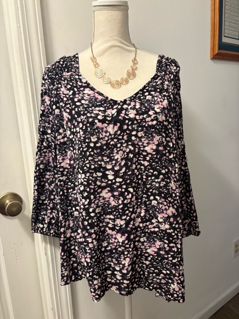 Terra & Sky Black and Pink Printed V-Neck Blouse
